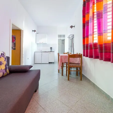 Apartment Dia *